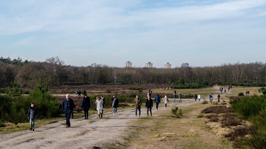 Heide hilversum wandelaars corona