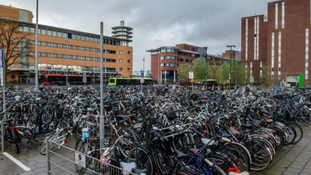fietsen fietsenstalling station schapenkamp centrum ns