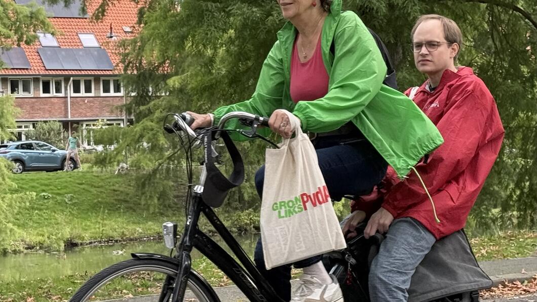 Linksvooruit fietsen